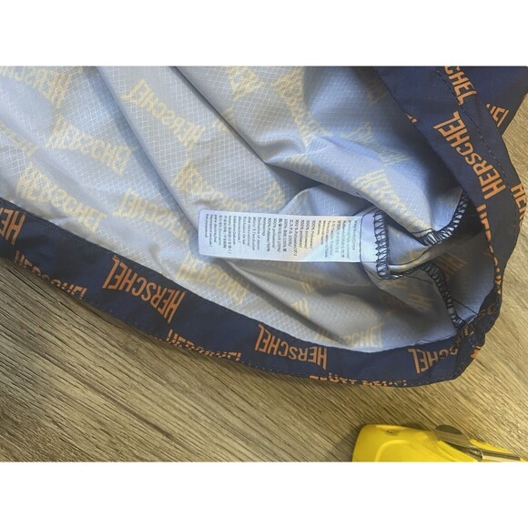 Herschel Supply Co. monogram all-over print Logo Windbreaker Jacket Size M - Picture 5 of 8